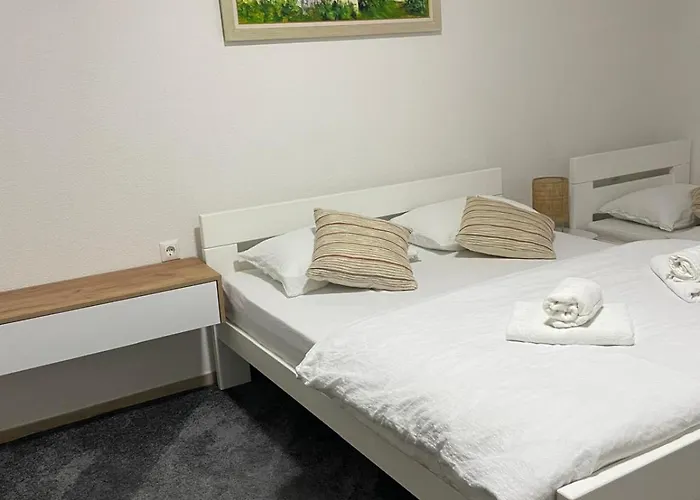 Bella - Prizemlje 别墅 *